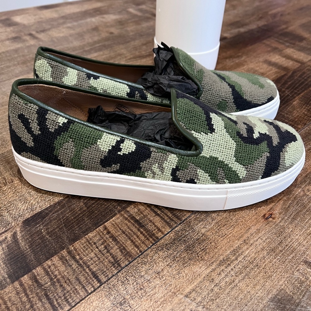 Stubbs and Wootton Camo sneakers size 8 but run big (fit like 9)